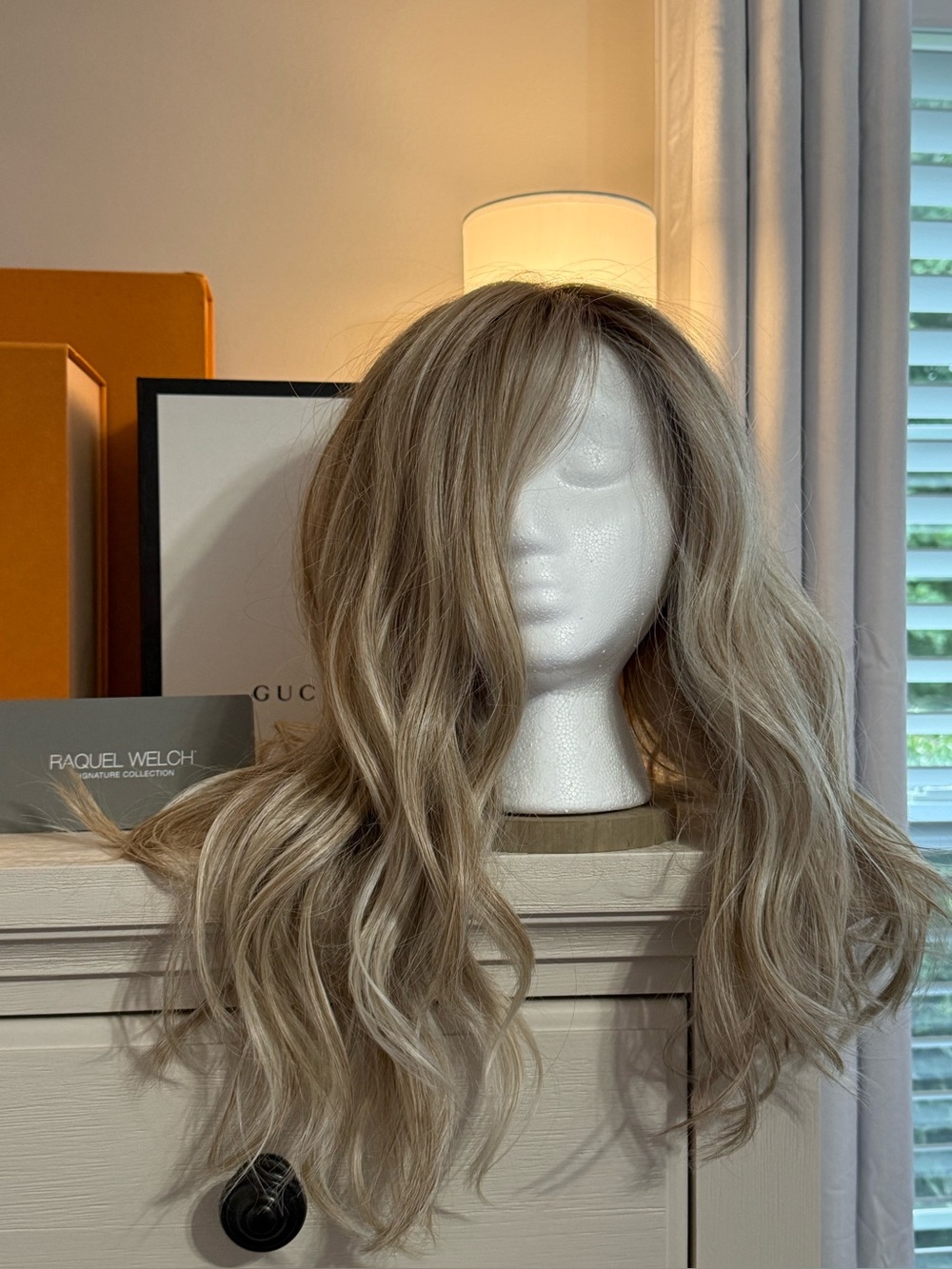 NWT - Raquel Welch Selfie Mode Wig